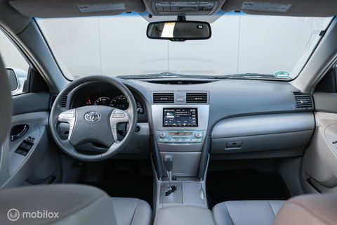 Toyota Camry 2.4 Hybrid automaat | Schuifdak | youngtimer | leder | Camera | Navigatie | DAB |