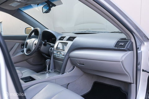 Toyota Camry 2.4 Hybrid automaat | Schuifdak | youngtimer | leder | Camera | Navigatie | DAB |