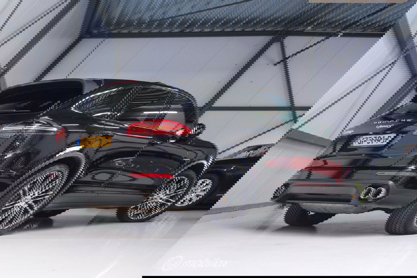 Porsche Cayenne 3.0 S E-Hybrid | Panorama | Trekhaak | Adaptive | Bicolor leder | LED | Memory | Stoelkoeling | NAP NL auto | Dealer onderhouden