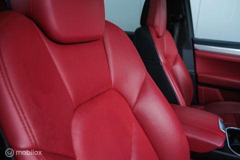 Porsche Cayenne 3.0 S E-Hybrid | Panorama | Trekhaak | Adaptive | Bicolor leder | LED | Memory | Stoelkoeling | NAP NL auto | Dealer onderhouden