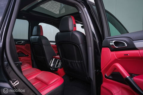 Porsche Cayenne 3.0 S E-Hybrid | Panorama | Trekhaak | Adaptive | Bicolor leder | LED | Memory | Stoelkoeling | NAP NL auto | Dealer onderhouden