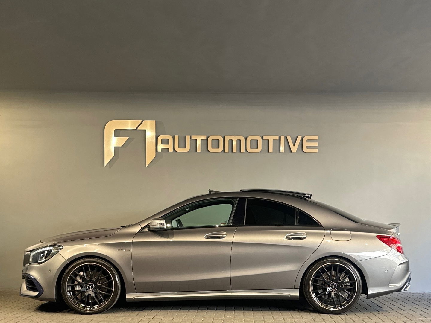 Mercedes-Benz CLA-Klasse AMG 45 4MATIC Pano|Camera|Sfeer|Night