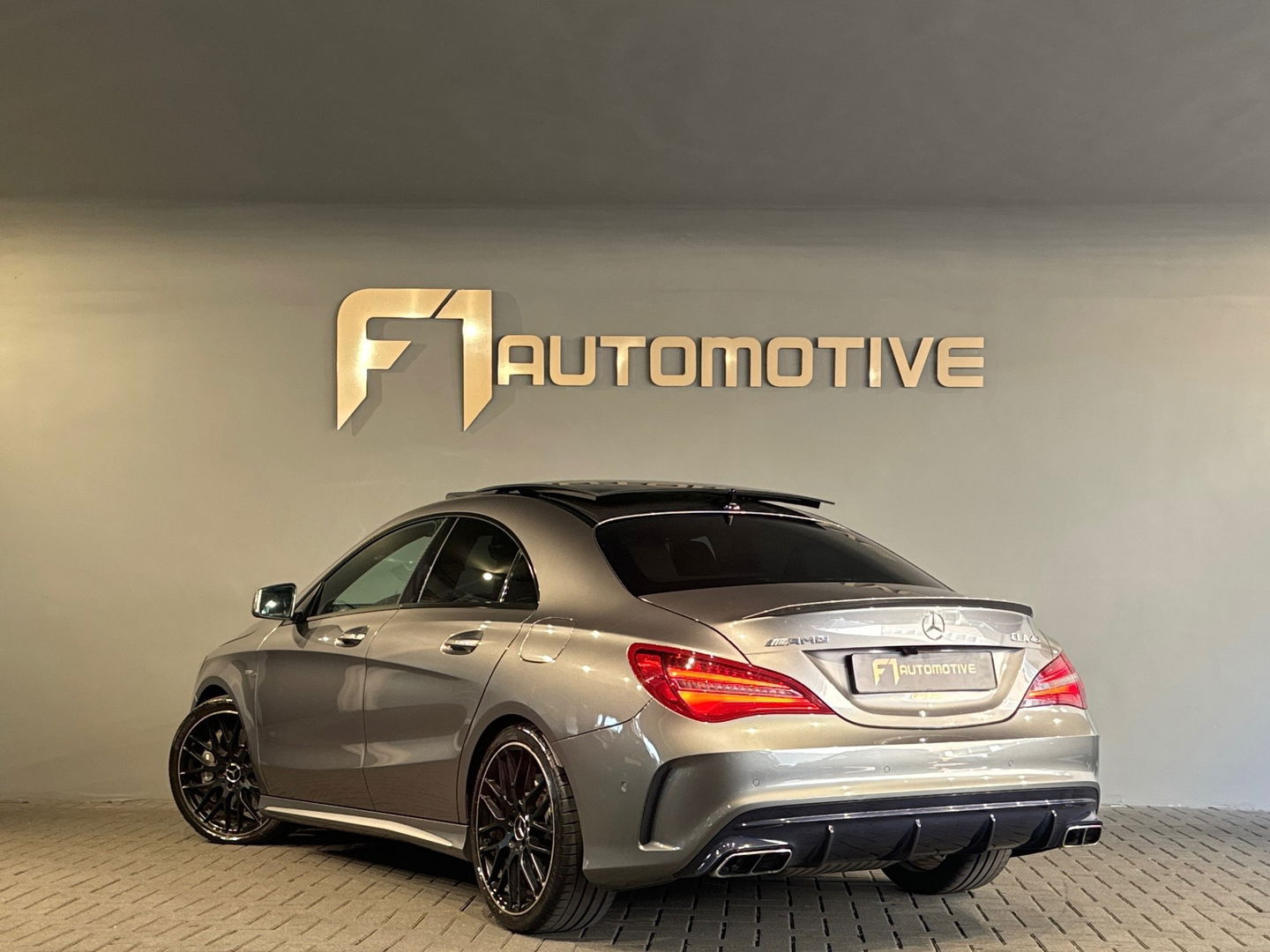 Mercedes-Benz CLA-Klasse AMG 45 4MATIC Pano|Camera|Sfeer|Night