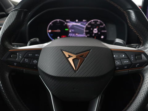 CUPRA Formentor 1.4 e-Hybrid | Carplay | Camera | Adaptive cruise | Sfeerverlichting | Keyless | Navigatie | Sportstoelen | Full LED | Petrol Blue Matt | PHEV | Plug-In