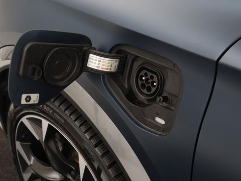 CUPRA Formentor 1.4 e-Hybrid | Carplay | Camera | Adaptive cruise | Sfeerverlichting | Keyless | Navigatie | Sportstoelen | Full LED | Petrol Blue Matt | PHEV | Plug-In