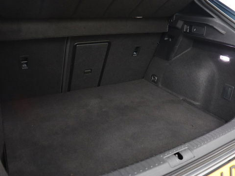 CUPRA Formentor 1.4 e-Hybrid | Carplay | Camera | Adaptive cruise | Sfeerverlichting | Keyless | Navigatie | Sportstoelen | Full LED | Petrol Blue Matt | PHEV | Plug-In