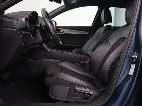 CUPRA Formentor 1.4 e-Hybrid | Carplay | Camera | Adaptive cruise | Sfeerverlichting | Keyless | Navigatie | Sportstoelen | Full LED | Petrol Blue Matt | PHEV | Plug-In