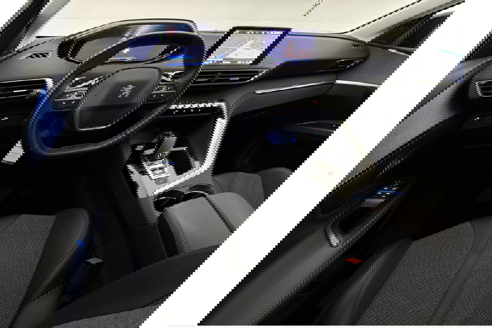 Peugeot 5008 1.2 PureTech 7p Sfeer LED Trekaak 360Camera Virtual Carplay Clima Cruise Navi PDC 19"LMV