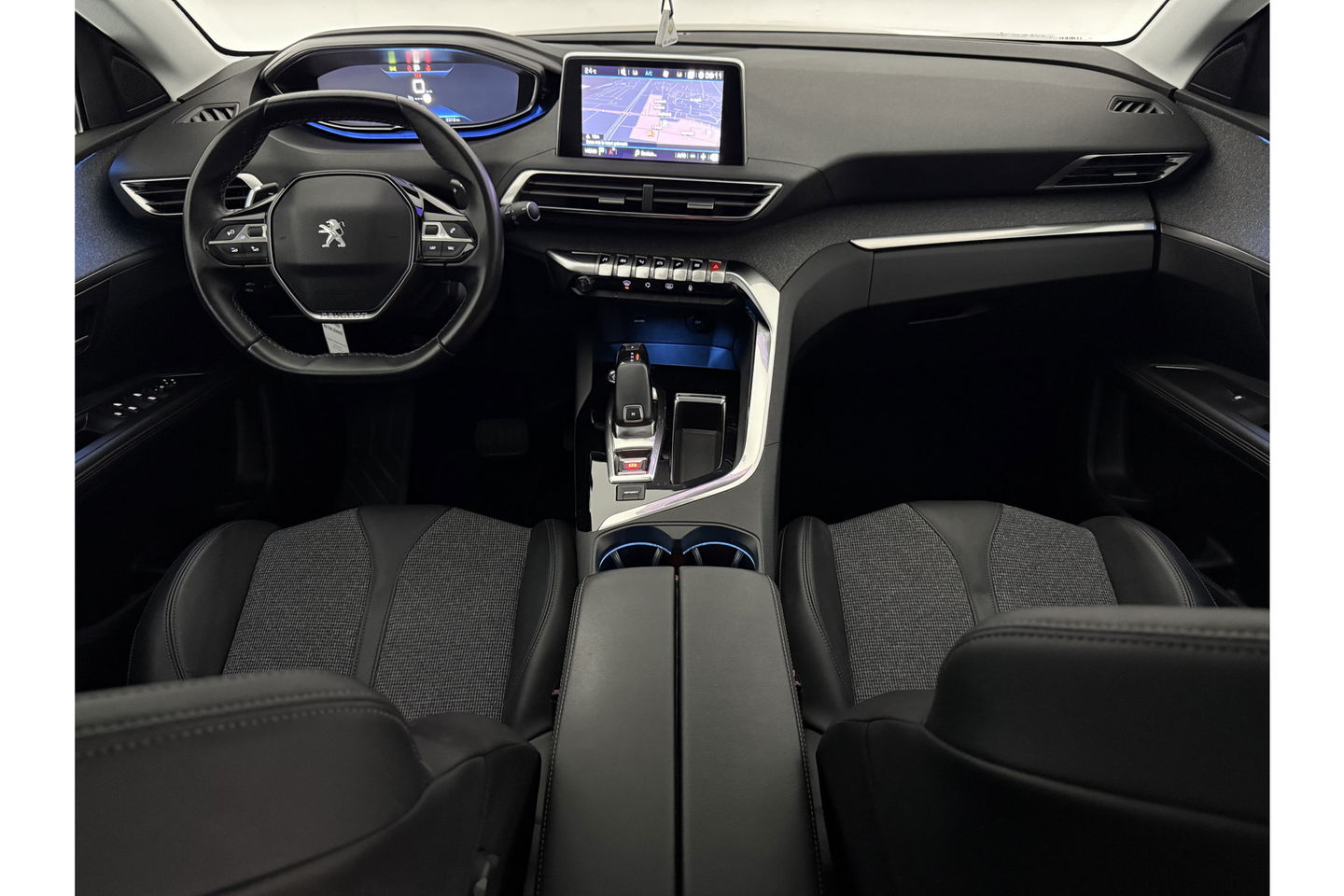 Peugeot 5008 1.2 PureTech 7p Sfeer LED Trekaak 360Camera Virtual Carplay Clima Cruise Navi PDC 19"LMV