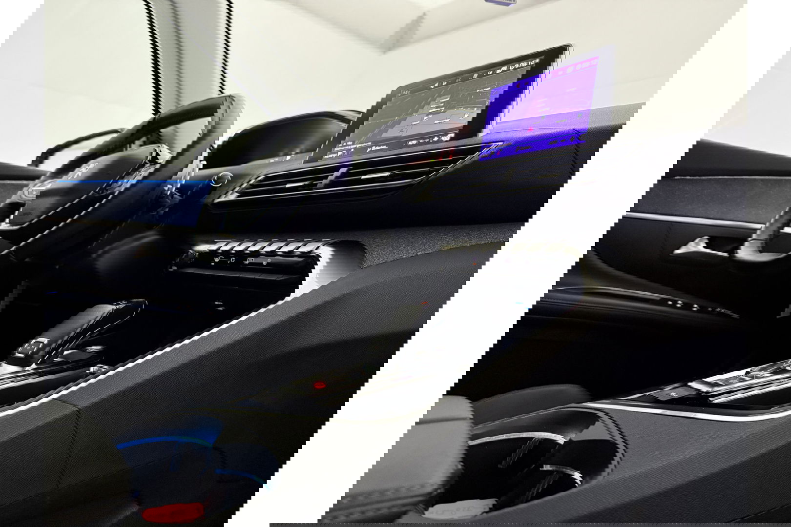 Peugeot 5008 1.2 PureTech 7p Sfeer LED Trekaak 360Camera Virtual Carplay Clima Cruise Navi PDC 19"LMV