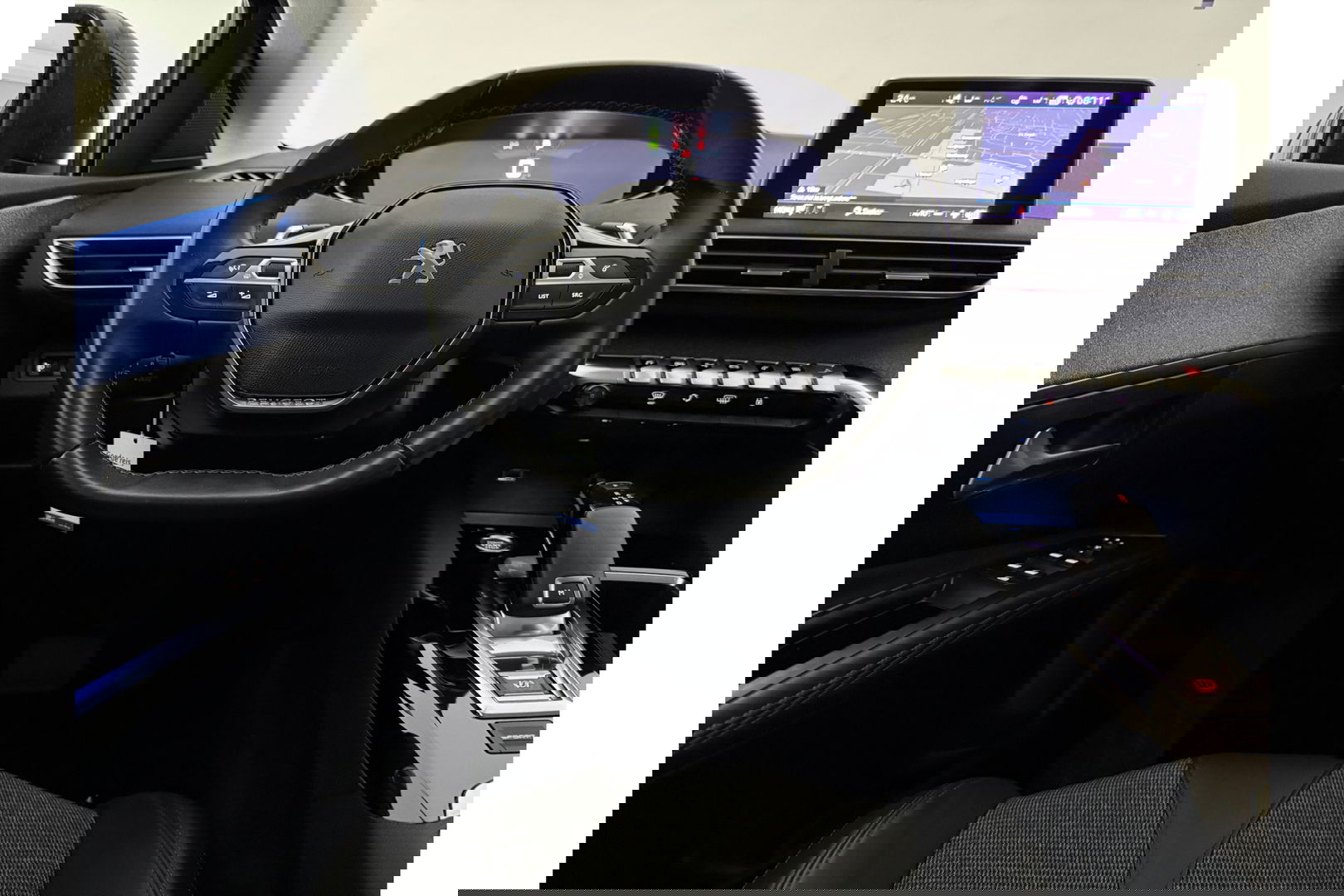 Peugeot 5008 1.2 PureTech 7p Sfeer LED Trekaak 360Camera Virtual Carplay Clima Cruise Navi PDC 19"LMV