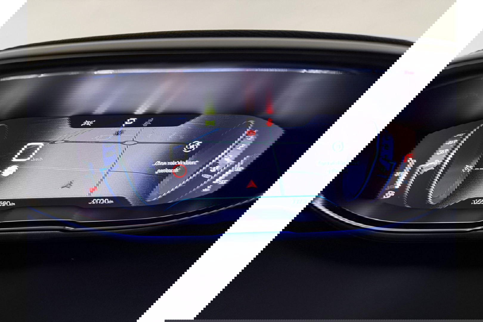 Peugeot 5008 1.2 PureTech 7p Sfeer LED Trekaak 360Camera Virtual Carplay Clima Cruise Navi PDC 19"LMV