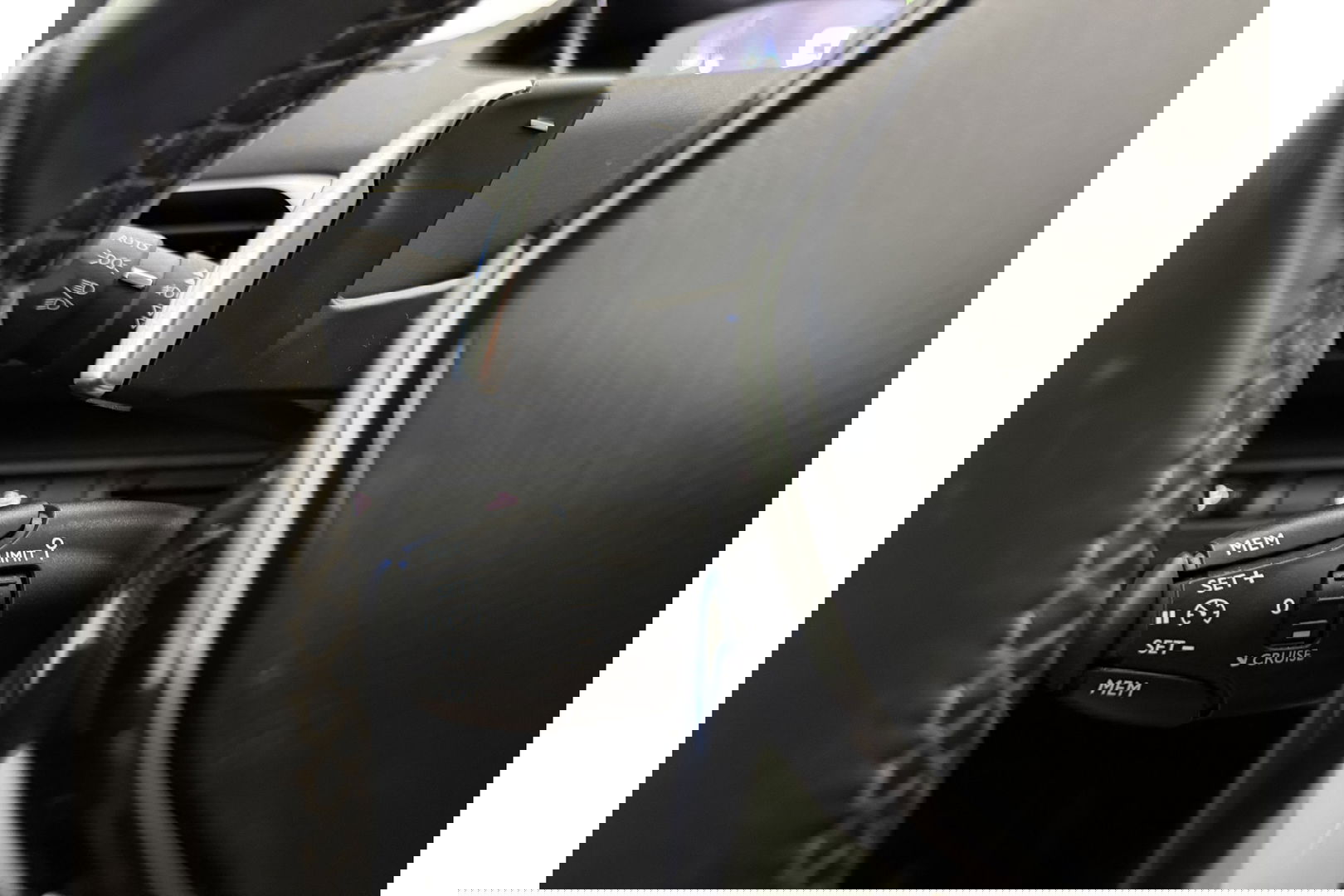 Peugeot 5008 1.2 PureTech 7p Sfeer LED Trekaak 360Camera Virtual Carplay Clima Cruise Navi PDC 19"LMV