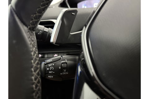 Peugeot 5008 1.2 PureTech 7p Sfeer LED Trekaak 360Camera Virtual Carplay Clima Cruise Navi PDC 19"LMV