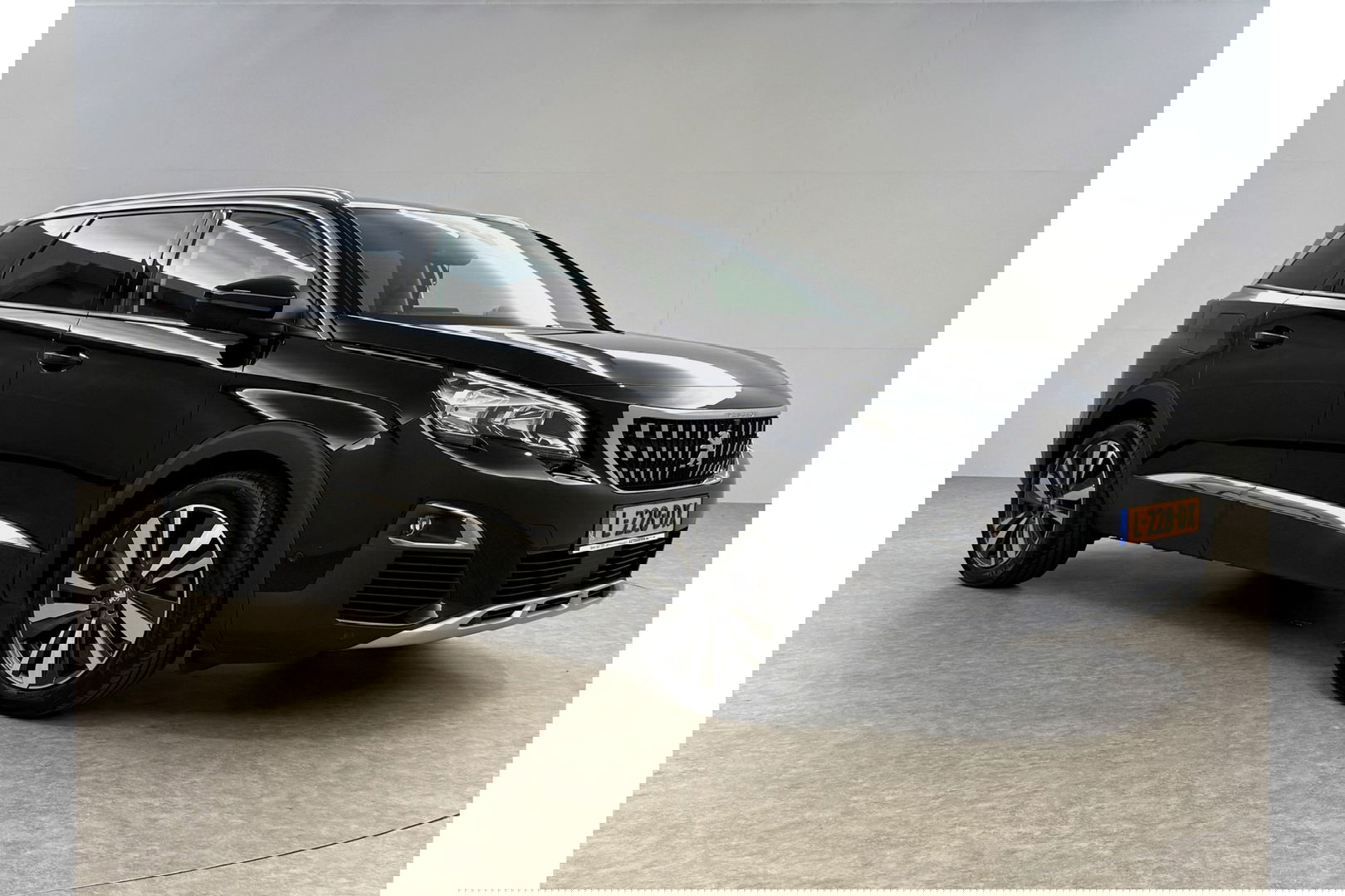 Peugeot 5008 1.2 PureTech 7p Sfeer LED Trekaak 360Camera Virtual Carplay Clima Cruise Navi PDC 19"LMV