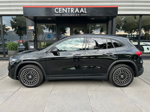 Mercedes-Benz EQA 300 4MATIC AMG 67 kWh|Pano|Memory|Head-Up|360Camera|Keyless|Ambient Light|NL-Auto|228PK