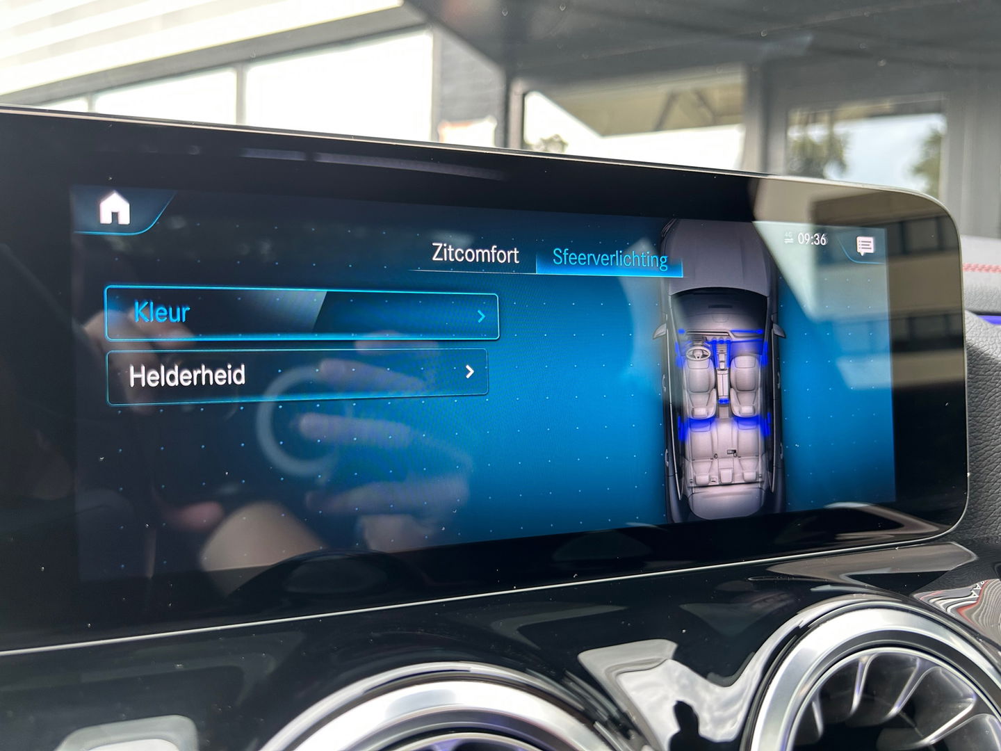 Mercedes-Benz EQA 300 4MATIC AMG 67 kWh|Pano|Memory|Head-Up|360Camera|Keyless|Ambient Light|NL-Auto|228PK