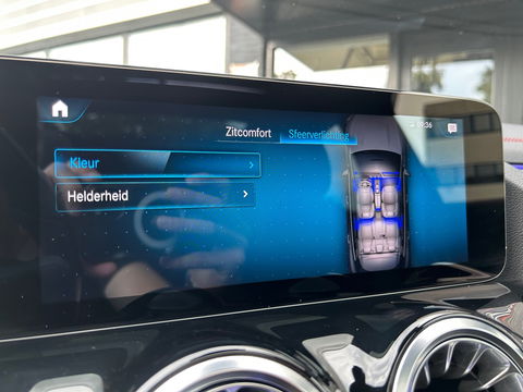 Mercedes-Benz EQA 300 4MATIC AMG 67 kWh|Pano|Memory|Head-Up|360Camera|Keyless|Ambient Light|NL-Auto|228PK