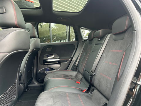 Mercedes-Benz EQA 300 4MATIC AMG 67 kWh|Pano|Memory|Head-Up|360Camera|Keyless|Ambient Light|NL-Auto|228PK