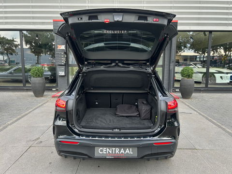 Mercedes-Benz EQA 300 4MATIC AMG 67 kWh|Pano|Memory|Head-Up|360Camera|Keyless|Ambient Light|NL-Auto|228PK