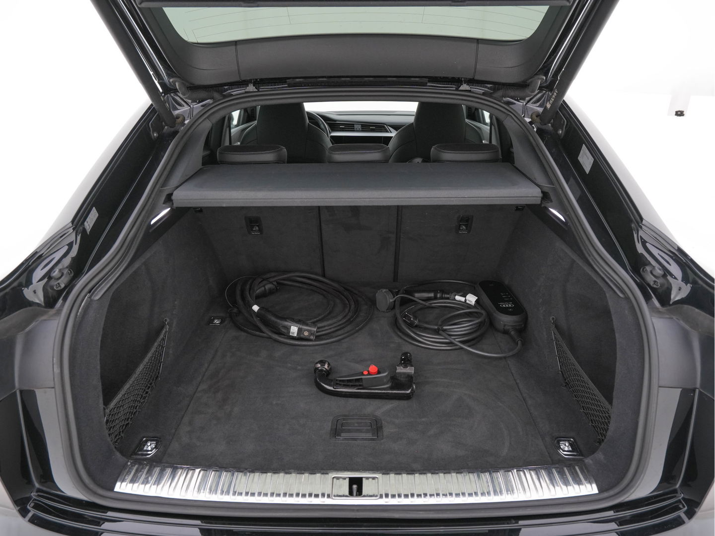 Audi e-tron Sportback 55 Quattro S-Line-edition 95 kWh [ 3-Fase ] (INCL-BTW) *DESIGN-LEATHER | FULL-LED | ADAPT.CRUISE | BANG&OLUFSEN-AUDIO | TOP-VIEW | MEMORY-PACK | BLIND-SPOT | KEYLESS | AMBIENT-LIGHT | AIR-SUSPENSION | HEATED-SPORTSEATS | DIGI-COCKPIT |