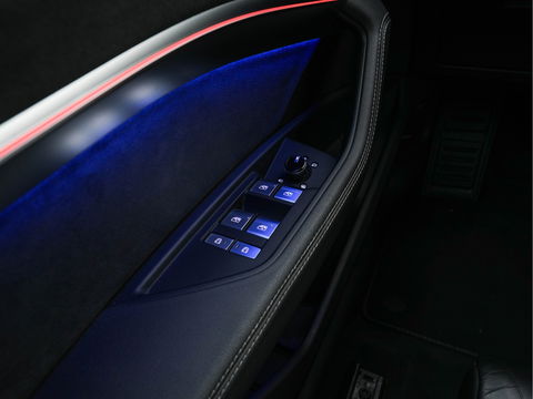 Audi e-tron Sportback 55 Quattro S-Line-edition 95 kWh [ 3-Fase ] (INCL-BTW) *DESIGN-LEATHER | FULL-LED | ADAPT.CRUISE | BANG&OLUFSEN-AUDIO | TOP-VIEW | MEMORY-PACK | BLIND-SPOT | KEYLESS | AMBIENT-LIGHT | AIR-SUSPENSION | HEATED-SPORTSEATS | DIGI-COCKPIT |