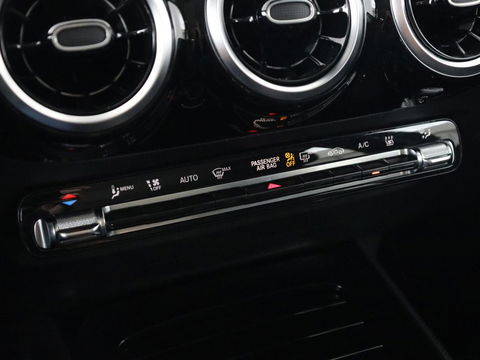 Mercedes-Benz B-Klasse 250e Style | Stoelventilatie | Panoramadak | Massage | Leder | Trekhaak | Carplay | Adaptive cruise | Stuurverwarming | Widescreen | Park Assist | Camera | Navigatie | Memory | PHEV | Plug In