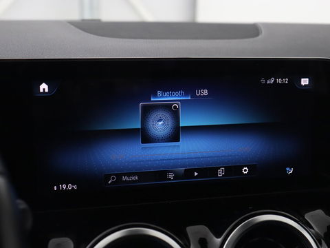 Mercedes-Benz B-Klasse 250e Style | Stoelventilatie | Panoramadak | Massage | Leder | Trekhaak | Carplay | Adaptive cruise | Stuurverwarming | Widescreen | Park Assist | Camera | Navigatie | Memory | PHEV | Plug In