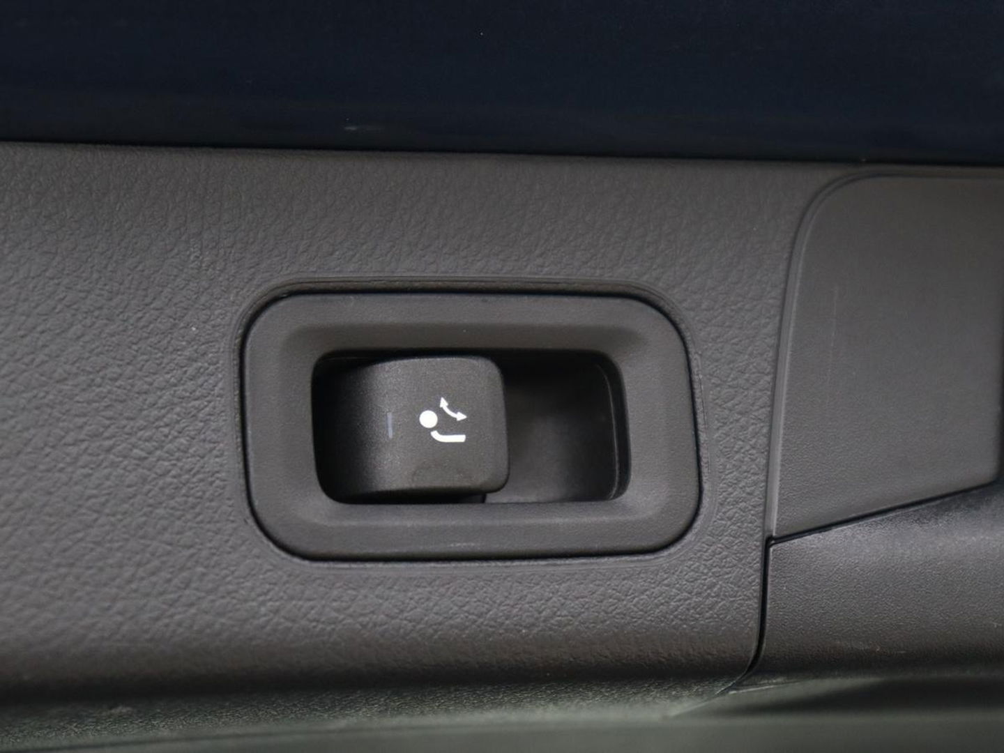 Mercedes-Benz B-Klasse 250e Style | Stoelventilatie | Panoramadak | Massage | Leder | Trekhaak | Carplay | Adaptive cruise | Stuurverwarming | Widescreen | Park Assist | Camera | Navigatie | Memory | PHEV | Plug In