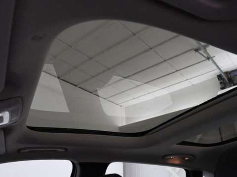 Mercedes-Benz B-Klasse 250e Style | Stoelventilatie | Panoramadak | Massage | Leder | Trekhaak | Carplay | Adaptive cruise | Stuurverwarming | Widescreen | Park Assist | Camera | Navigatie | Memory | PHEV | Plug In