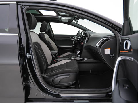Kia ProCeed 1.5 T-GDi MHEV GT-Line Edition (INCL-BTW) Aut. *PANO | SPORT-SEATS | NAVI-FULLMAP | CAMERA | MICROFIBRE | ECC | SHIFT-PADDLES | PRIVACY-GLASS | LANE-ASSIST | TOWBAR | CARPLAY | PDC | CRUISE | 17''ALU*