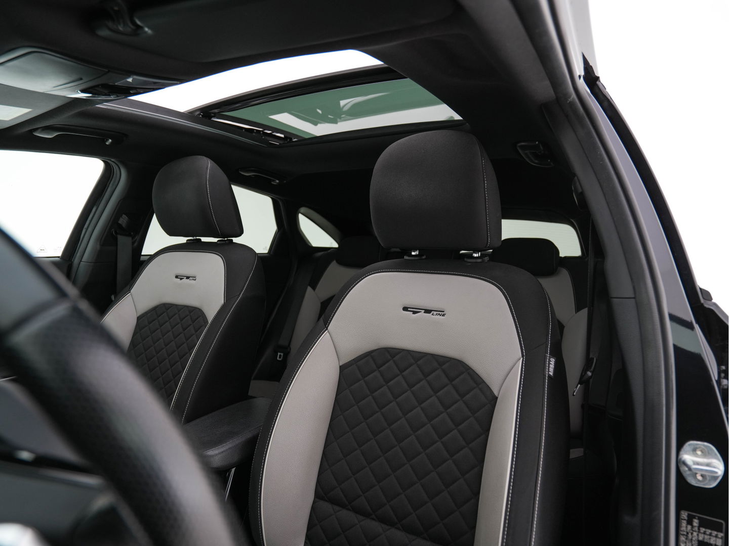 Kia ProCeed 1.5 T-GDi MHEV GT-Line Edition (INCL-BTW) Aut. *PANO | SPORT-SEATS | NAVI-FULLMAP | CAMERA | MICROFIBRE | ECC | SHIFT-PADDLES | PRIVACY-GLASS | LANE-ASSIST | TOWBAR | CARPLAY | PDC | CRUISE | 17''ALU*