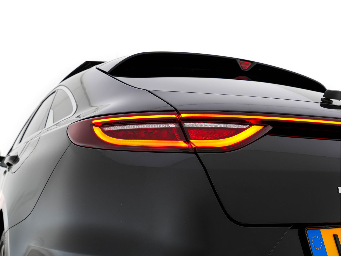 Kia ProCeed 1.5 T-GDi MHEV GT-Line Edition (INCL-BTW) Aut. *PANO | SPORT-SEATS | NAVI-FULLMAP | CAMERA | MICROFIBRE | ECC | SHIFT-PADDLES | PRIVACY-GLASS | LANE-ASSIST | TOWBAR | CARPLAY | PDC | CRUISE | 17''ALU*