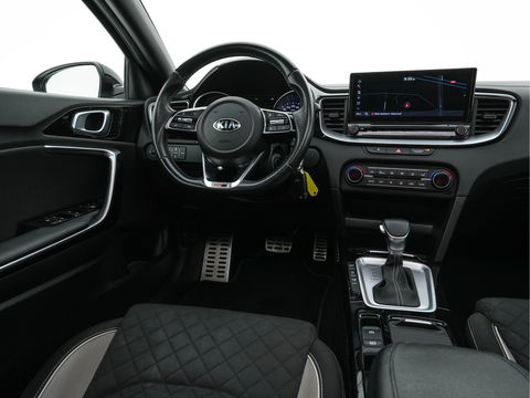 Kia ProCeed 1.5 T-GDi MHEV GT-Line Edition (INCL-BTW) Aut. *PANO | SPORT-SEATS | NAVI-FULLMAP | CAMERA | MICROFIBRE | ECC | SHIFT-PADDLES | PRIVACY-GLASS | LANE-ASSIST | TOWBAR | CARPLAY | PDC | CRUISE | 17''ALU*