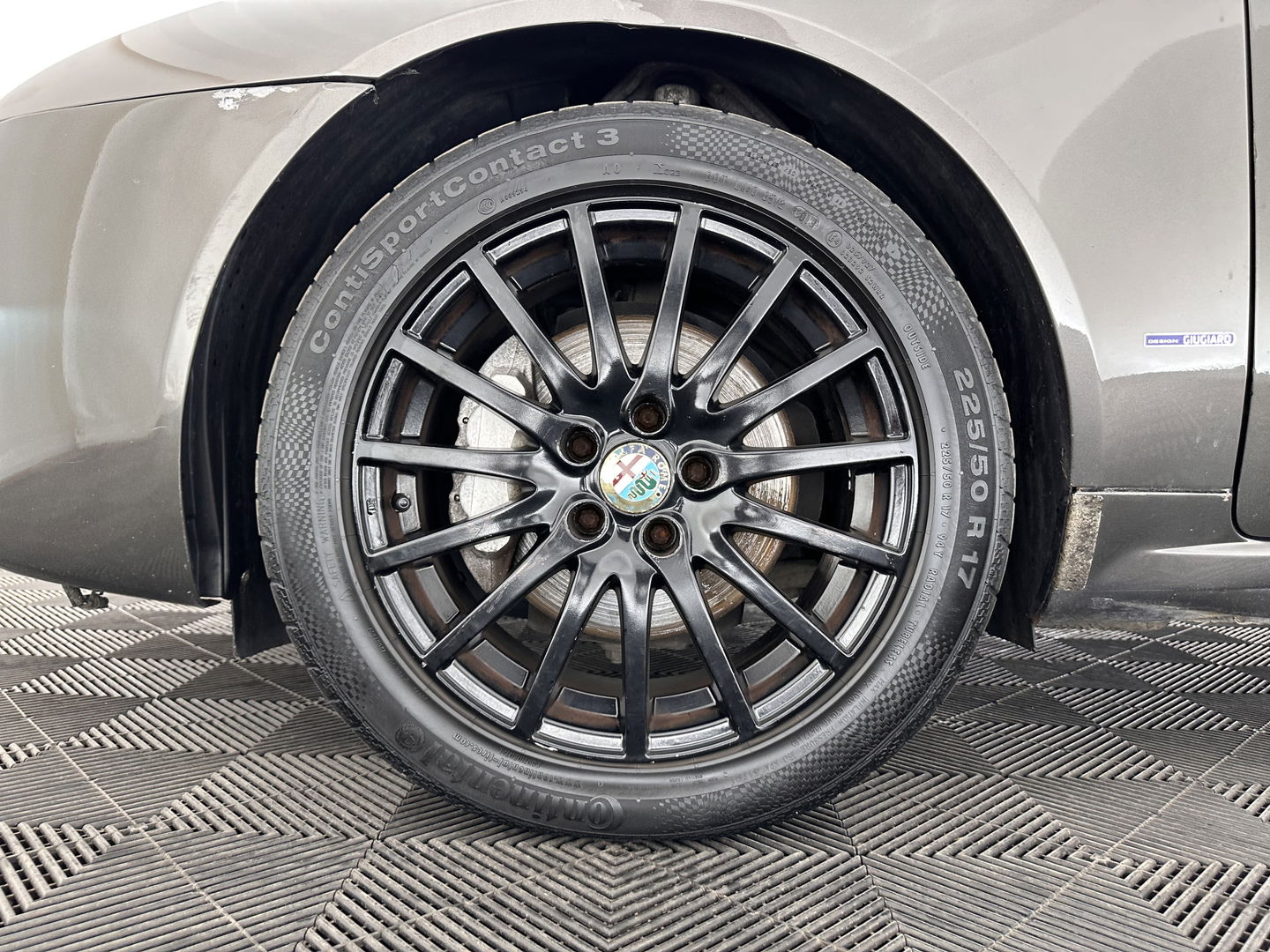 Alfa Romeo 159 Sportwagon 1.9 JTD Distinctive *LUXURY-LEATHER | XENON | SPORT-SEATS | ECC | CRUISE | PRIVACY-GLASS | TOWBAR | 17"ALU*
