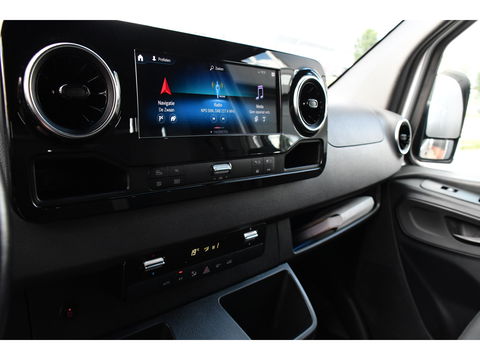 Mercedes-Benz Sprinter 319 V6 3.0 CDI L2H2 PB Edition Marge! 360 Camera, Cruise, Carplay, 3500kg Trekhaak, 10,5'' Mbux, LED, Stoelverwarming, 360 Sensoren, Uniek!