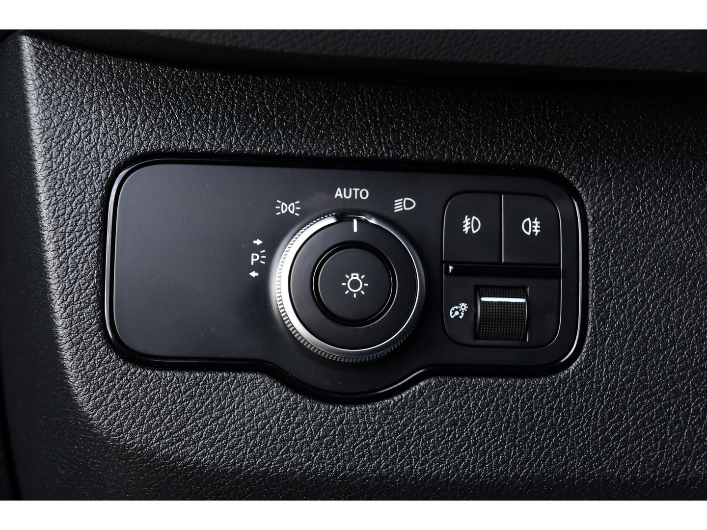 Mercedes-Benz Sprinter 319 V6 3.0 CDI L2H2 PB Edition Marge! 360 Camera, Cruise, Carplay, 3500kg Trekhaak, 10,5'' Mbux, LED, Stoelverwarming, 360 Sensoren, Uniek!