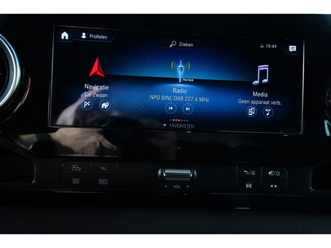 Mercedes-Benz Sprinter 319 V6 3.0 CDI L2H2 PB Edition Marge! 360 Camera, Cruise, Carplay, 3500kg Trekhaak, 10,5'' Mbux, LED, Stoelverwarming, 360 Sensoren, Uniek!