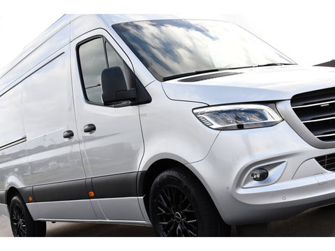 Mercedes-Benz Sprinter 319 V6 3.0 CDI L2H2 PB Edition Marge! 360 Camera, Cruise, Carplay, 3500kg Trekhaak, 10,5'' Mbux, LED, Stoelverwarming, 360 Sensoren, Uniek!