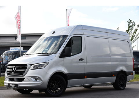 Mercedes-Benz Sprinter 319 V6 3.0 CDI L2H2 PB Edition Marge! 360 Camera, Cruise, Carplay, 3500kg Trekhaak, 10,5'' Mbux, LED, Stoelverwarming, 360 Sensoren, Uniek!