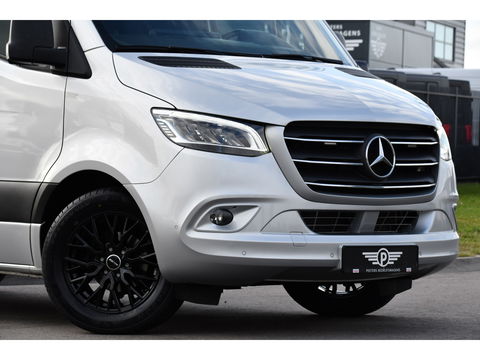 Mercedes-Benz Sprinter 319 V6 3.0 CDI L2H2 PB Edition Marge! 360 Camera, Cruise, Carplay, 3500kg Trekhaak, 10,5'' Mbux, LED, Stoelverwarming, 360 Sensoren, Uniek!