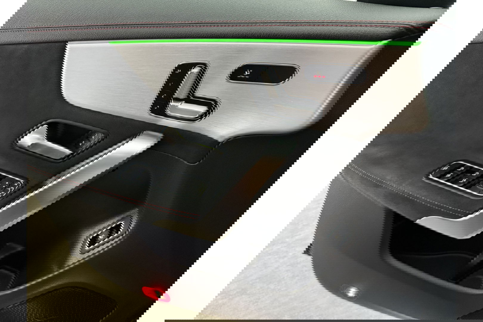 Mercedes-Benz CLA-Klasse 250 e AMG Limited 235PK Pano Sfeer Burmester Camera LED Virtual Memory Navi Clima Cruise PDC 18''LMV