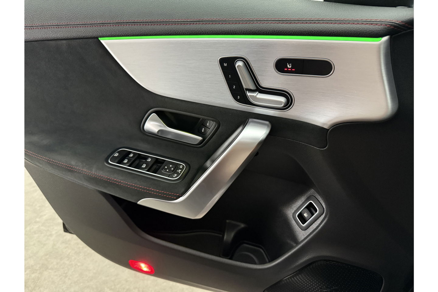 Mercedes-Benz CLA-Klasse 250 e AMG Limited 235PK Pano Sfeer Burmester Camera LED Virtual Memory Navi Clima Cruise PDC 18''LMV