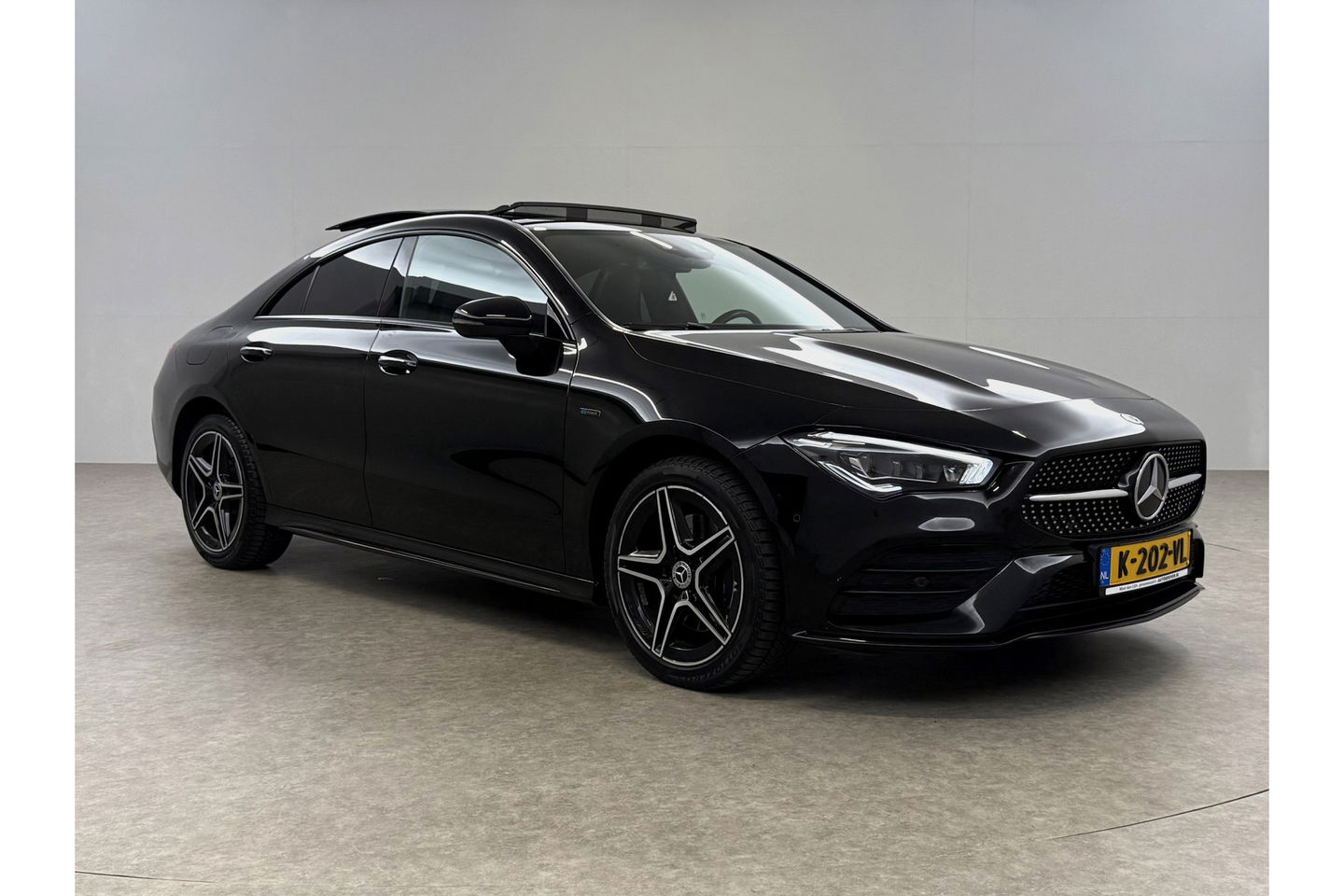 Mercedes-Benz CLA-Klasse 250 e AMG Limited 235PK Pano Sfeer Burmester Camera LED Virtual Memory Navi Clima Cruise PDC 18''LMV