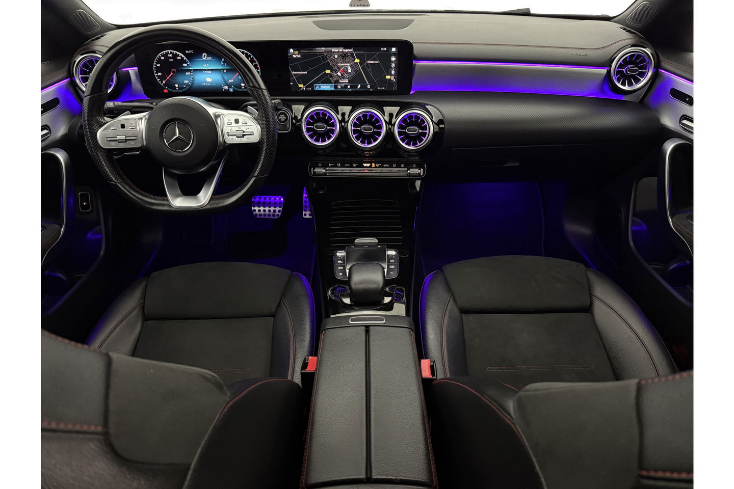Mercedes-Benz CLA-Klasse 250 e AMG Limited 235PK Pano Sfeer Burmester Camera LED Virtual Memory Navi Clima Cruise PDC 18''LMV