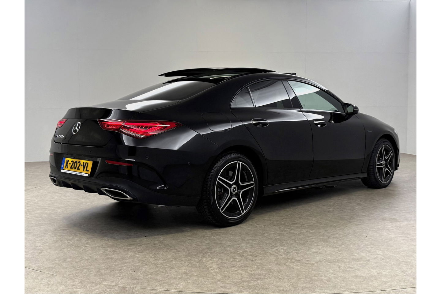 Mercedes-Benz CLA-Klasse 250 e AMG Limited 235PK Pano Sfeer Burmester Camera LED Virtual Memory Navi Clima Cruise PDC 18''LMV