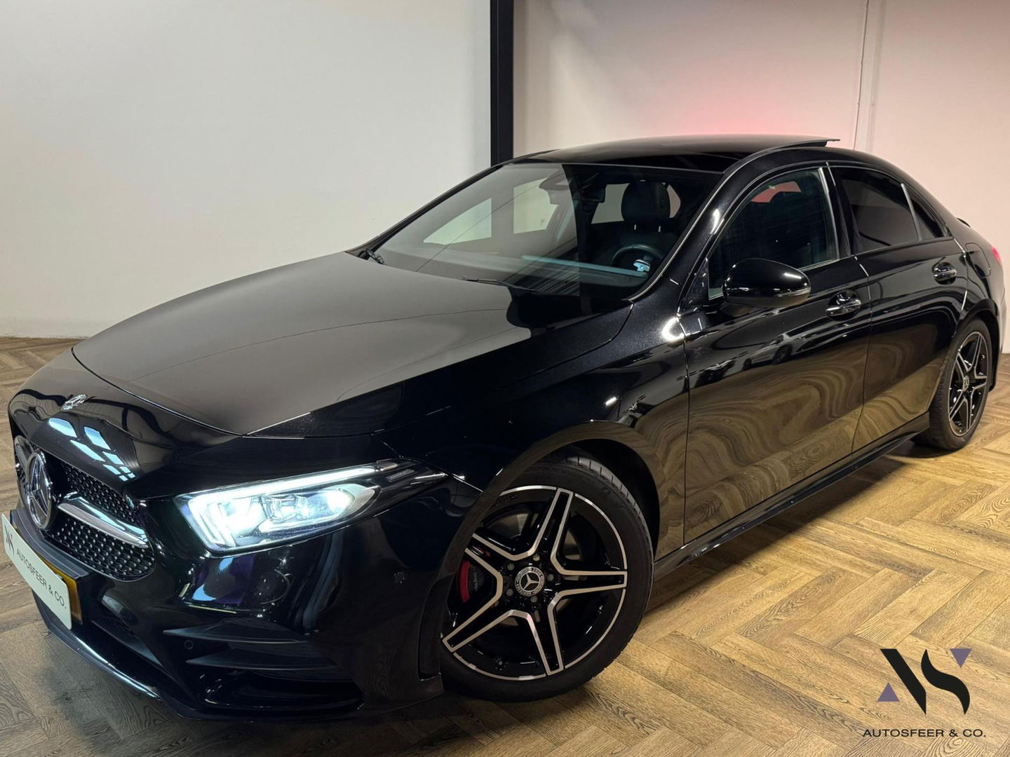 Mercedes-Benz A-Klasse 200 Premium PANO KEYLESS CAM