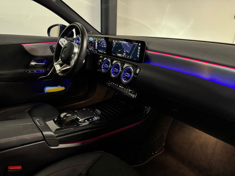 Mercedes-Benz A-Klasse 200 Premium PANO KEYLESS CAM