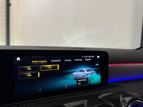 Mercedes-Benz A-Klasse 200 Premium PANO KEYLESS CAM