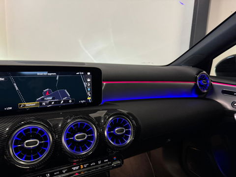 Mercedes-Benz A-Klasse 200 Premium PANO KEYLESS CAM